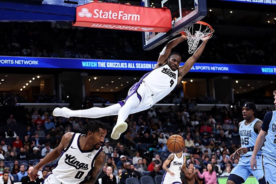 NBA下注卧槽！詹姆斯跟湖人的矛盾，2021年就发生了... - NBA下注官网 - nba中国官方网站