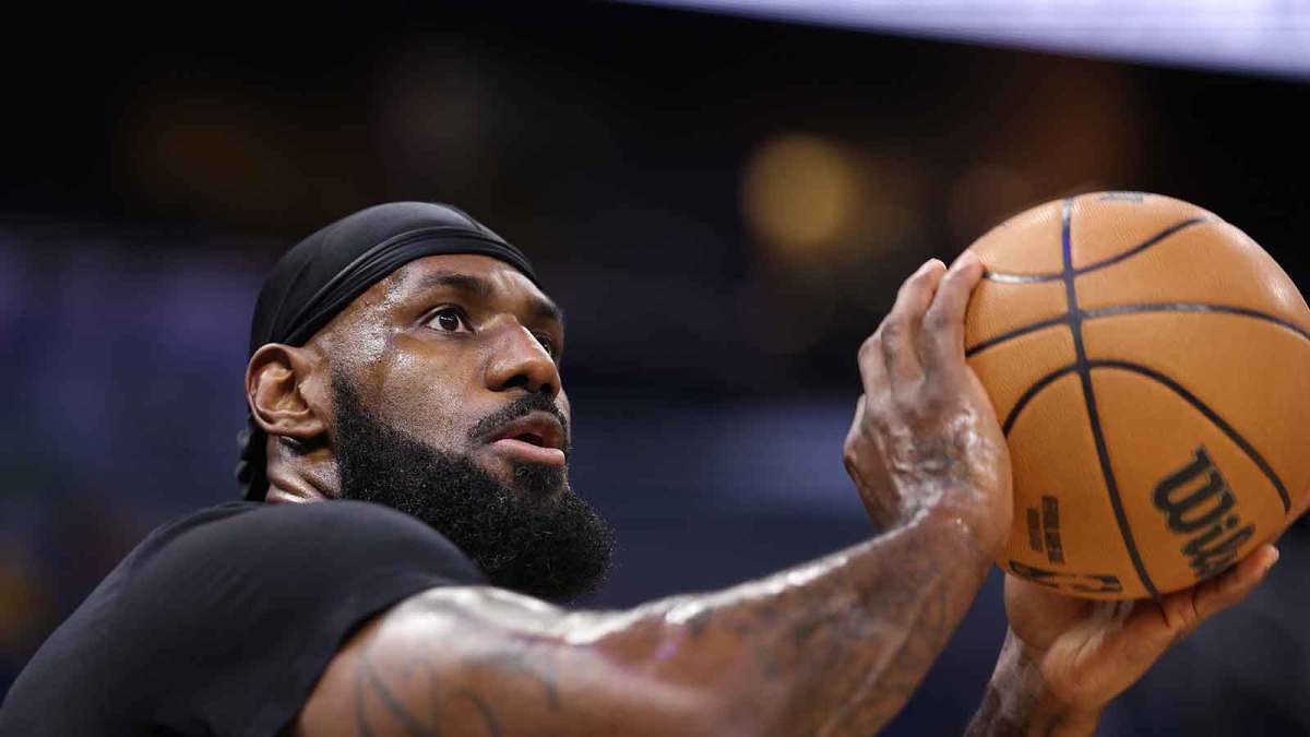 NBA下注鲍勃·迈尔斯称勒布朗·詹姆斯加盟76人，是选了“最艰难的道路”