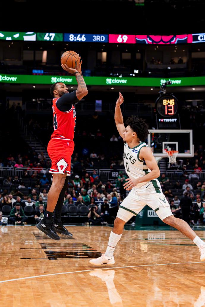 NBA下注公牛最多领先34分大胜雄鹿:中国血统十号秀19+5+5 四号秀10分